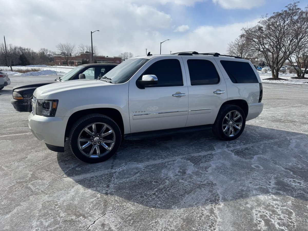 ezgiak351's tweet photo. The gloss our 9-year self-healing ceramic coating adds to your vehicle is mind-blowing! https://t.co/Td5Kt3nlIc