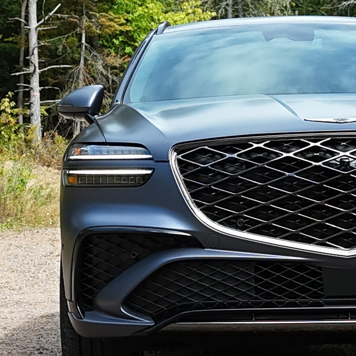 mostafaismail13's tweet photo. I thought I knew the Genesis GV70, but the twin-turbo V6 is a different animal. Its power delivery and attitude make the 4-cylinder feel tame. If you’re considering a GV70, you need to see this. https://t.co/fbGxEuv7AK