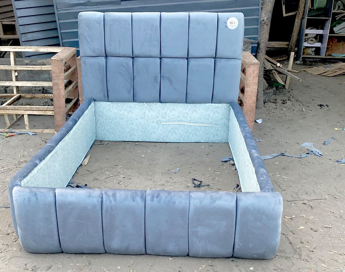 Whykaybe1's tweet photo. 4.5ft by 6 ft bedframe freshly made is available instant delivery to any location when you order it https://t.co/W4zfvPrGKL