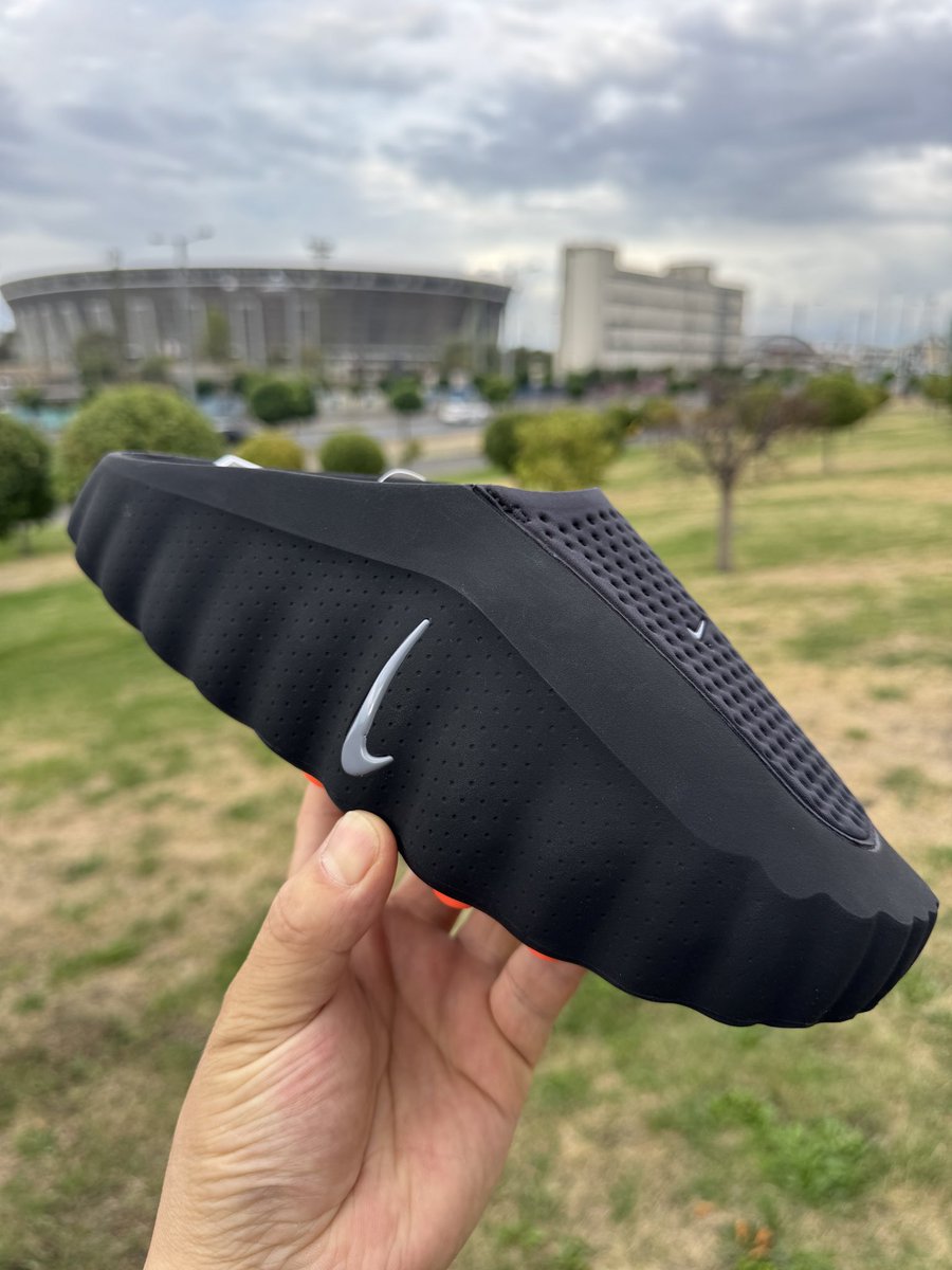 YeezyBoostLiao's tweet photo. Nike Mind 001 Slide Black Chrome 🎆🎆🎆🇭🇺BP Stock:40~47 Runs one size small https://t.co/wLQ8JQn00C