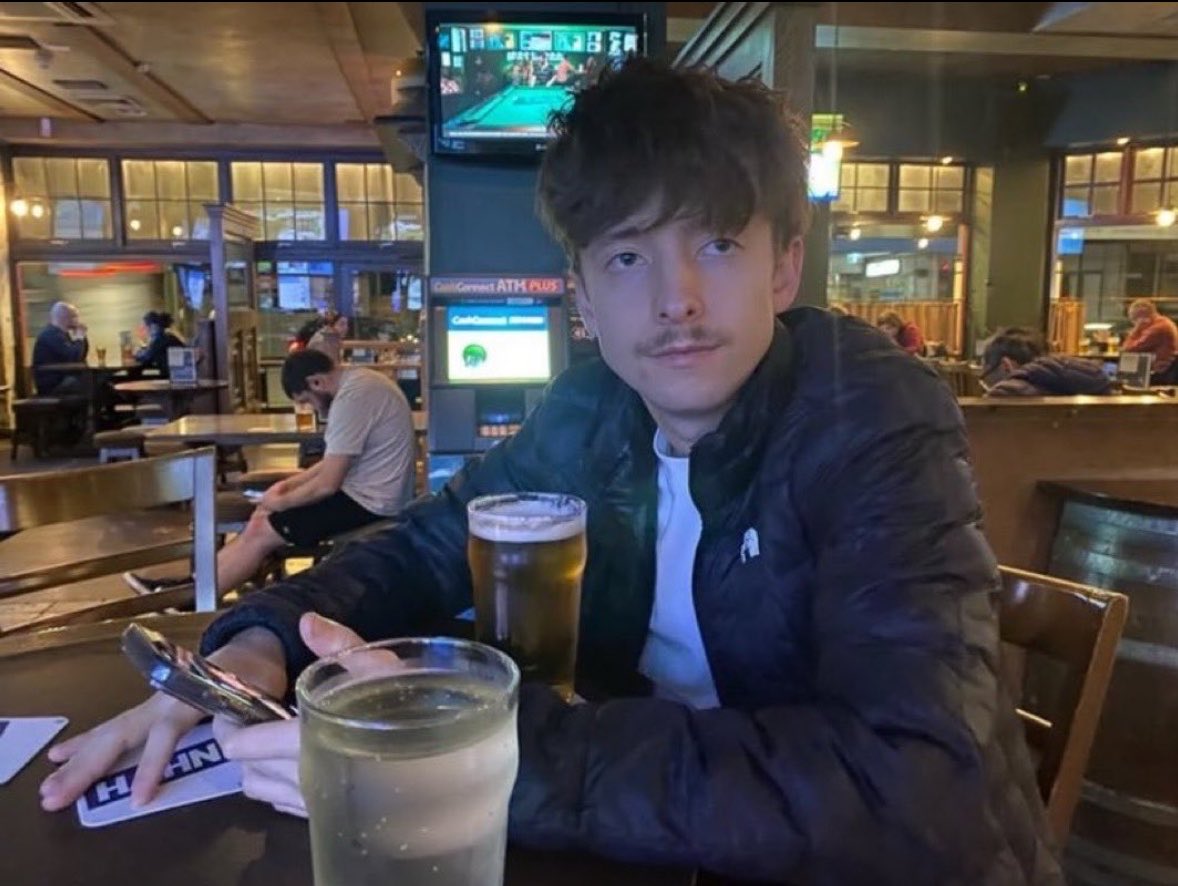 ryanaimflufffag's tweet photo. twinks grow one little moustache and think they can start drinking beers, henni if u dont go fetch that vodka sprite https://t.co/NSJwsFkxZt