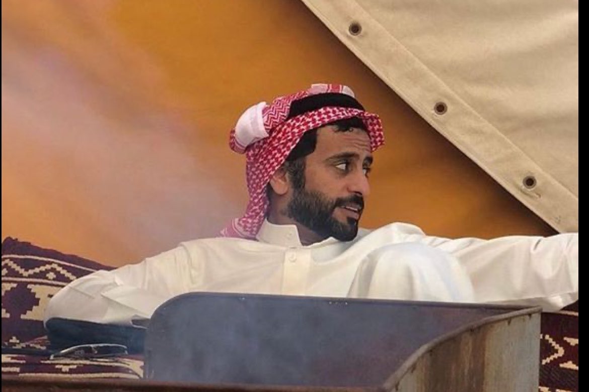 iib8rx's tweet photo. " يشدّني الثقيل اللي محد يطوله 
وينعاف السبيل اللي كلن يذوقه "

        - سعد علوش https://t.co/0AxT3Q6pUh