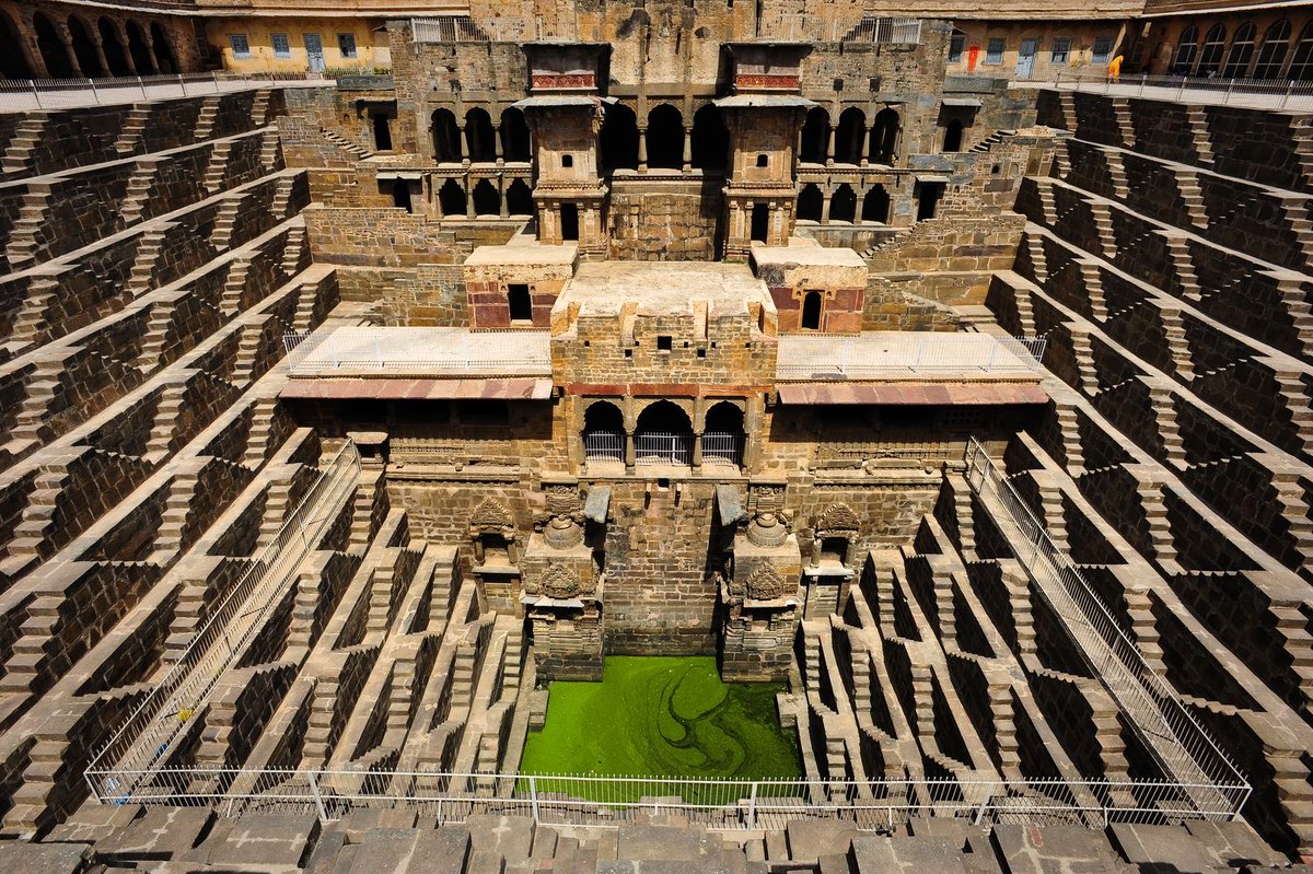 Ramesh_hjs's tweet photo. This is the legacy of our ancient Hindu civilisation!

We may not know the names of the brilliant minds who created these marvels, nor which engineering colleges they attended—but their extraordinary achievements continue to leave the world speechless even today.

They didn’t just build the unbelievable; they made the impossible possible.

#EngineersDay
