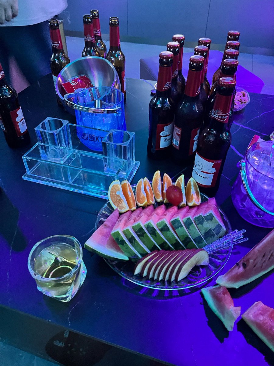 LesaFahrner's tweet photo. @Everyone Your late-night KTV solo/duo session is waiting! Belt out all your favorite hits at [Local KTV Name] now—mic, lights, and unlimited fun included! ， https://t.co/CWaSam73qf