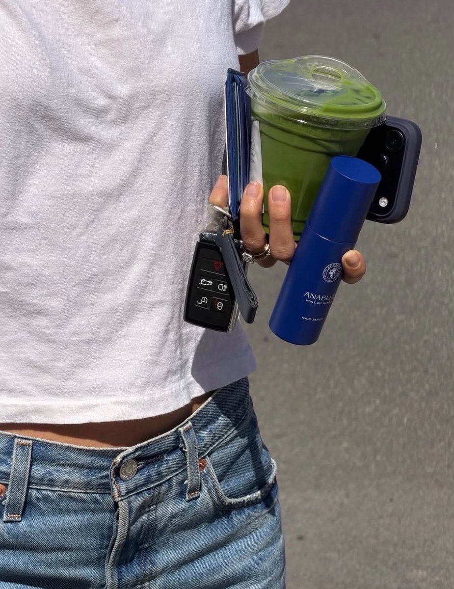 eliesaaabs's tweet photo. girl grip https://t.co/kogNo7MtYG