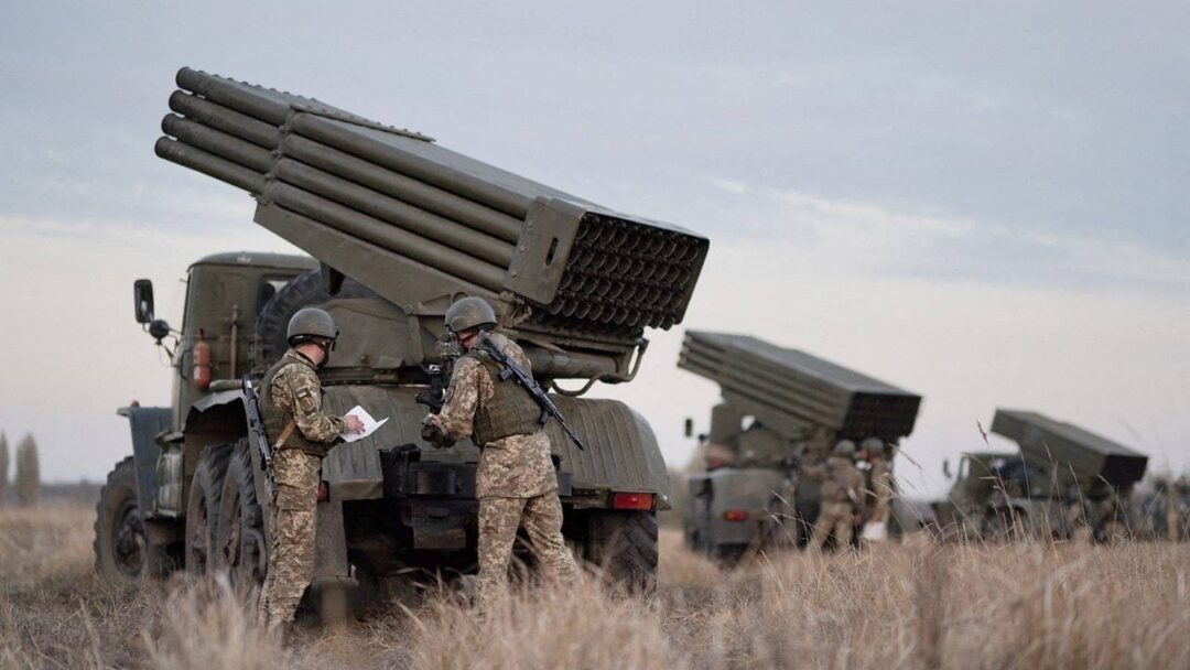 RT by @mikenov: RT by @mikenov: 🇩🇪🇺🇦 The engine behind Germany's €11.5 billion a year in weapons for Ukraine is a secretive unit of fewer than 20 people that some call a guerrilla team. It's called the Sonderstab Ukraine, tucked inside a high-security wing of the defense ministry. One collaborator calls it "incredibly un-German," and for good reason: while the Bundeswehr's own procurement runs through a 13,000-strong agency and layers of red tape, this unit can strike a weapons deal in as little as 2 weeks. The trick is that contracts are signed by Ukraine's government, not Germany's, letting the team bypass the usual procurement labyrinth. Kyiv hands over a shopping list, Berlin pays th