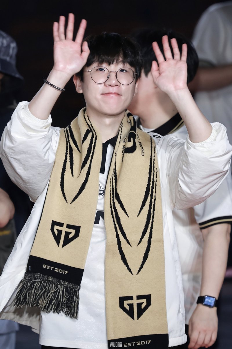 JyhTaurus's tweet photo. 🥺
#룰러 #Ruler https://t.co/FNURhhb4Bv