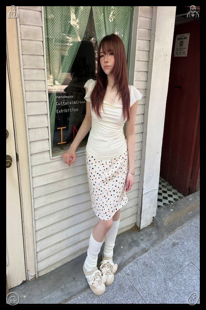 afysyks78's tweet photo. 🦵Chamomile tea soothes me, bringing a sense of calm. I put on my workout clothes, pick up my gym bag, and set off; the trip to the gym takes just 10 minutes. I crank up the tunes in my car, belting out the lyrics, eager to challenge myself. https://t.co/UUC4kwvVEL