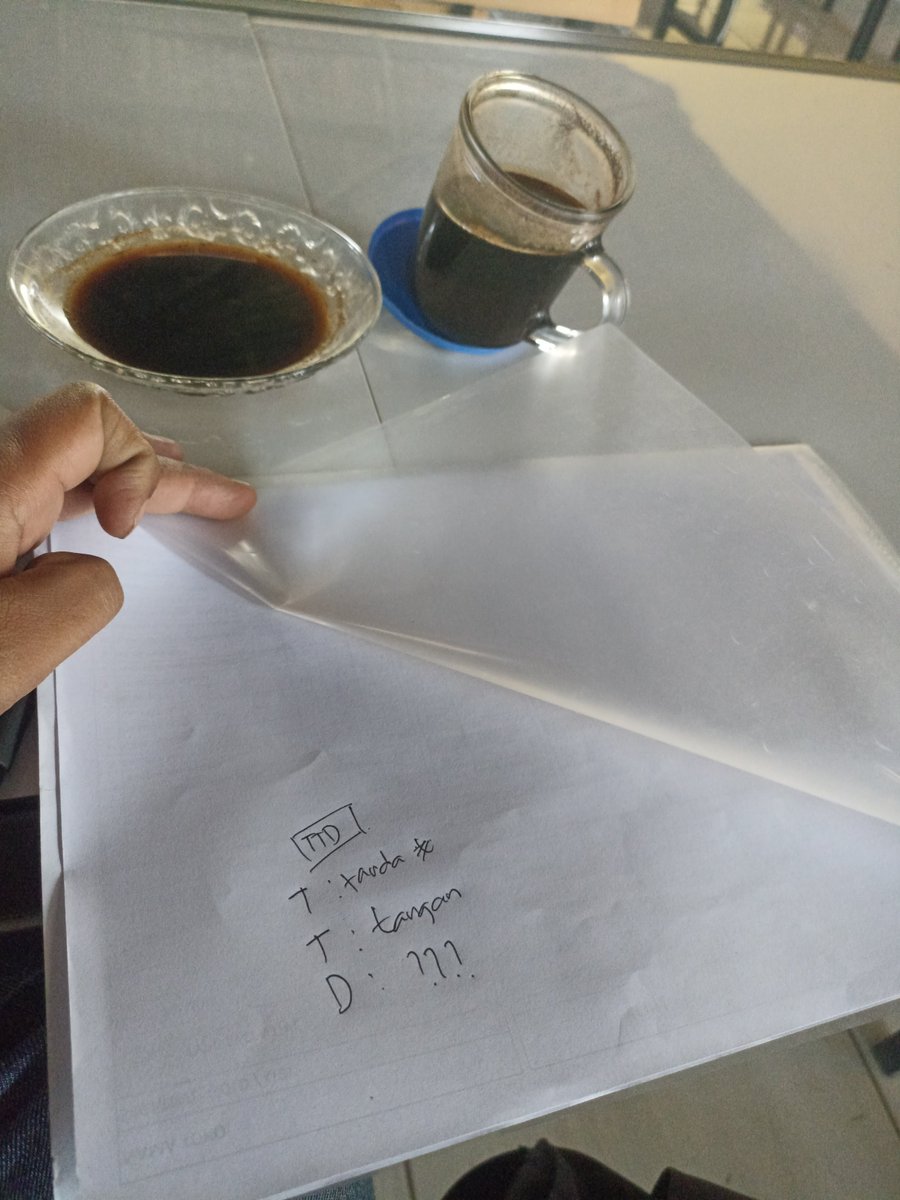 setiyoarok's tweet photo. Tiba" kepikiran D nya apaan pren? https://t.co/07fVOKRefc