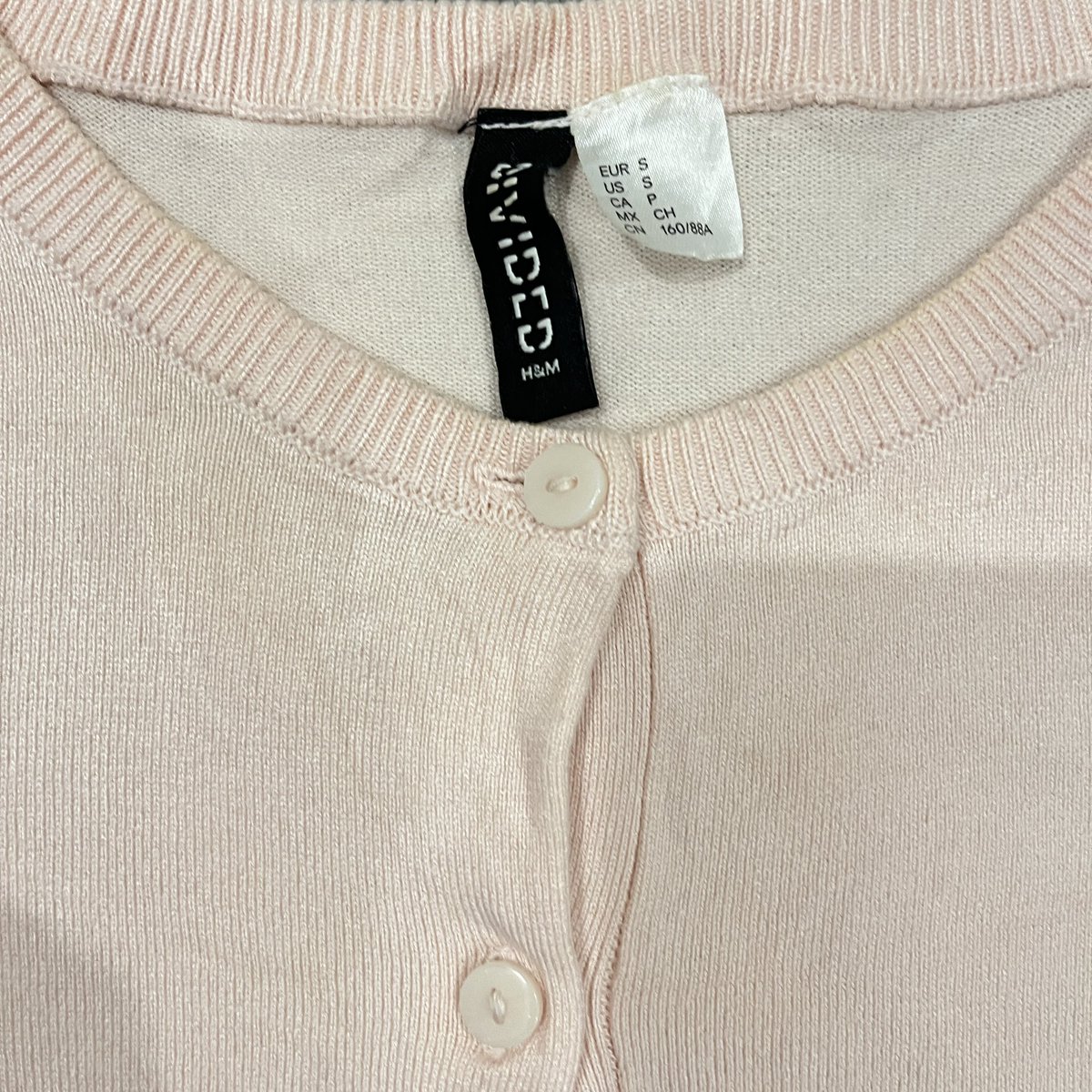 bacotmulujir's tweet photo. Cardigan Hnm Pink

LD 90-105 
P 55

💸 90k (bahan cakep) https://t.co/MZnjSXOWfl