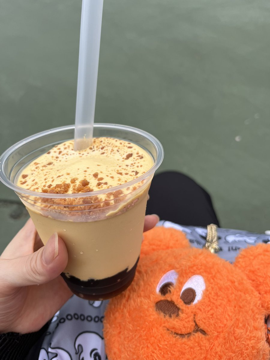 nerunerutaro0's tweet photo. 緊急でお伝えしたいんですけど、激ウマリピ確ハロウィンフード見つけました✨
こちらトルバドールタバンで売ってるスペシャルスムージー（スウィートポテト＆コーヒーゼリー）なんですけど、去年ありましたっけ？ばかうまなんですけど？？ https://t.co/UOSsBpqPqK