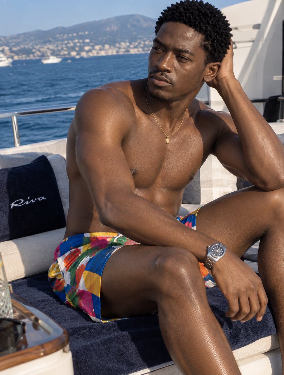 CrimsonHea4rt's tweet photo. Damson Idris enjoying the perfect yacht day, ocean views, and effortless style. https://t.co/mxvMP2LOeh