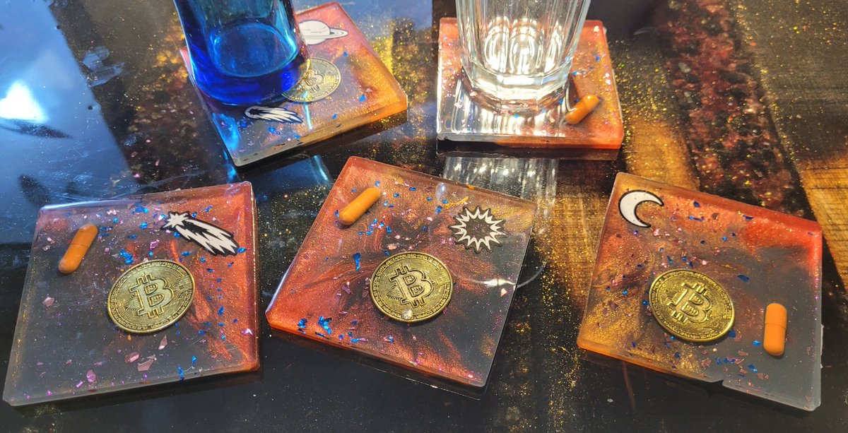 andyBrandenbur2's tweet photo. @saylor Yes, exactly, I have the right coasters for this time.🧡 https://t.co/kCocRROBr5