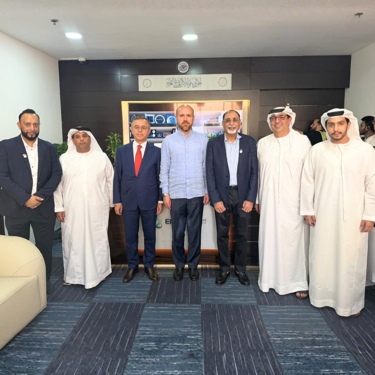 Enercap_Energy's tweet photo. Strengthening Türkiye–UAE Energy Cooperation 🇹🇷🇦🇪
Enercap was honoured to welcome Bilal Erdoğan to our manufacturing facility for discussions on energy storage, innovation, and future cooperation between Türkiye and the UAE. #Enercap #ApexEnergy #Türkiye #UAE #EnergyStorage https://t.co/VkBvvViEf9