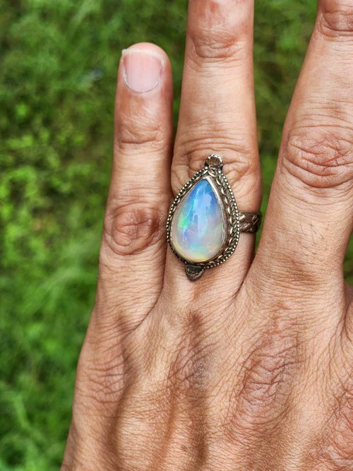 ShwasamC's tweet photo. Looking for harmony in relationships, marital happiness, and inner peace?
Explore gemstone finger rings designed to support positive energy and emotional balance. Which one would you choose? https://t.co/ojxYIjvGCp