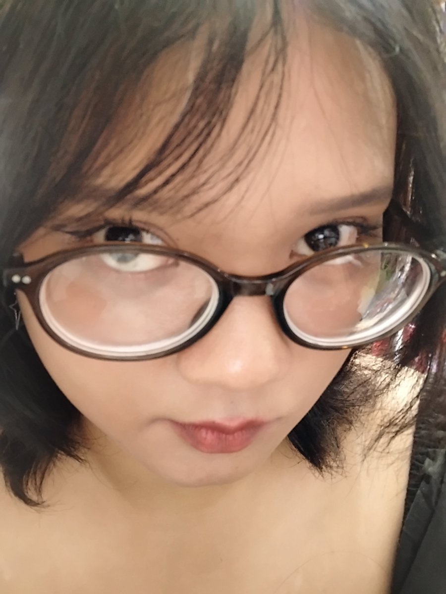 angelaismm's tweet photo. [FORMULIR TEMAN QUEER]

nama: ANN
usia: 21+ (22)
pekerjaan: mahasiswi babak belur
tinggi: 16*
hobi: denger lagu, ngulik psikologi manusia
funfact: loves freshcare sm, introvert rasa ekstrovert, I'm pan:) https://t.co/aFeS2HoLje