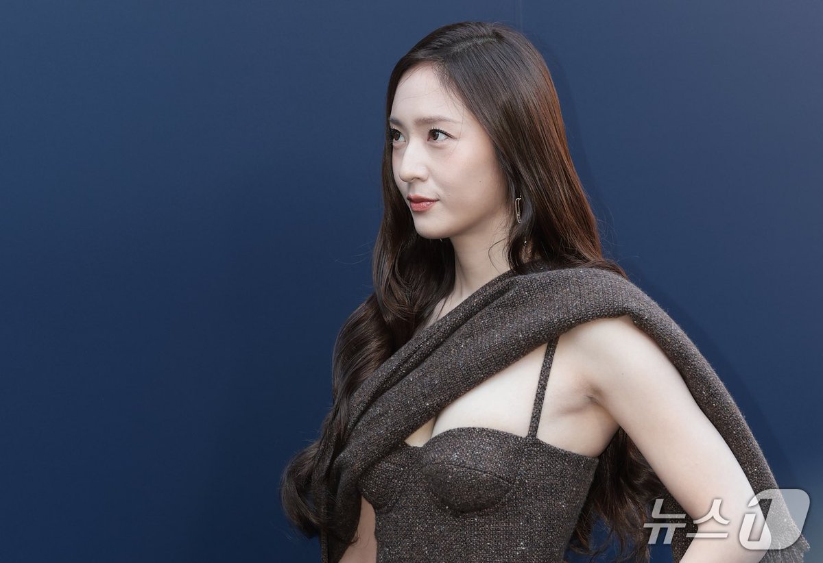 krystclass's tweet photo. Krystal today at Ralph Lauren’s ‘Very Ralph’ screening in Seoul

#KRYSTAL #크리스탈 #정수정 https://t.co/njB9cVnClt