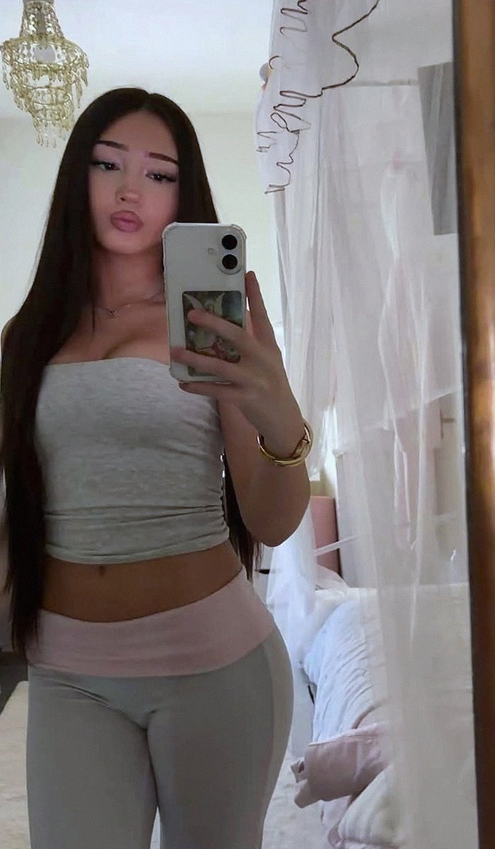 Cassycathe's tweet photo. i know what you want baby, come and join me here https://t.co/DWiLWLiz86🔞 https://t.co/1x8FCDi6e8