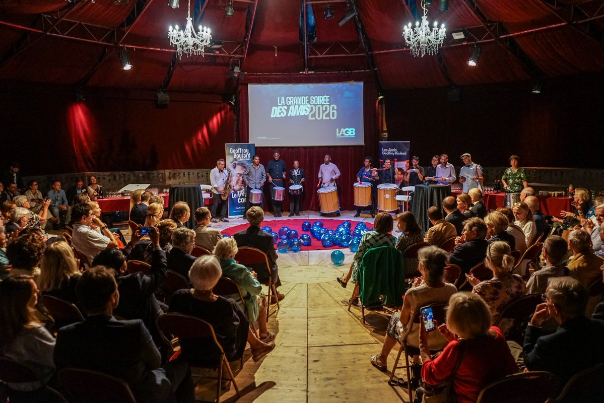 LesAmisdeGB's tweet photo. Hier soir, notre association a fait sa rentrée avec plus de 300 amis réunis !

Nouveau bureau, nouvelle identité et une ambition renforcée : rassembler les énergies et faire vivre les idées de @geoffroyboulard pour le 17e et Paris.

Rejoignez-nous sur https://t.co/m46BPSx2z0 https://t.co/XZZbgke7bC