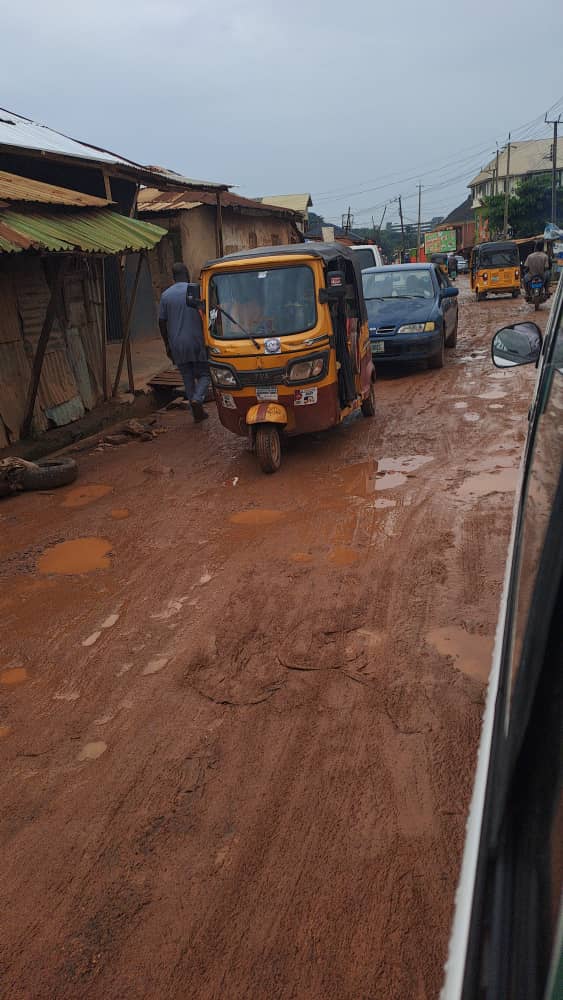 TrackaNG's tweet photo. FYA Gov @seyimakinde, @UniIbadan,

This is Ajibode road, behind the University of Ibadan, Akinyele LGA, Oyo state. For years, this road has been in deplorable condition, despite serving as a major link to communities including Apete, Osajin and others.

Residents have repeatedly raised concerns about the road, and the hardship caused by its condition. Today, navigating it has become even more difficult, particularly during this (rainy) season.

We call on your office and the @oyostategovt, to urgently intervene and rehabilitate Ajibode Road.

#FixOurRoads