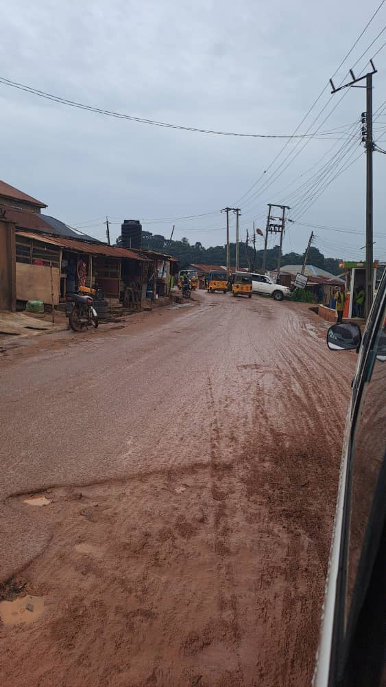 TrackaNG's tweet photo. FYA Gov @seyimakinde, @UniIbadan,

This is Ajibode road, behind the University of Ibadan, Akinyele LGA, Oyo state. For years, this road has been in deplorable condition, despite serving as a major link to communities including Apete, Osajin and others.

Residents have repeatedly raised concerns about the road, and the hardship caused by its condition. Today, navigating it has become even more difficult, particularly during this (rainy) season.

We call on your office and the @oyostategovt, to urgently intervene and rehabilitate Ajibode Road.

#FixOurRoads