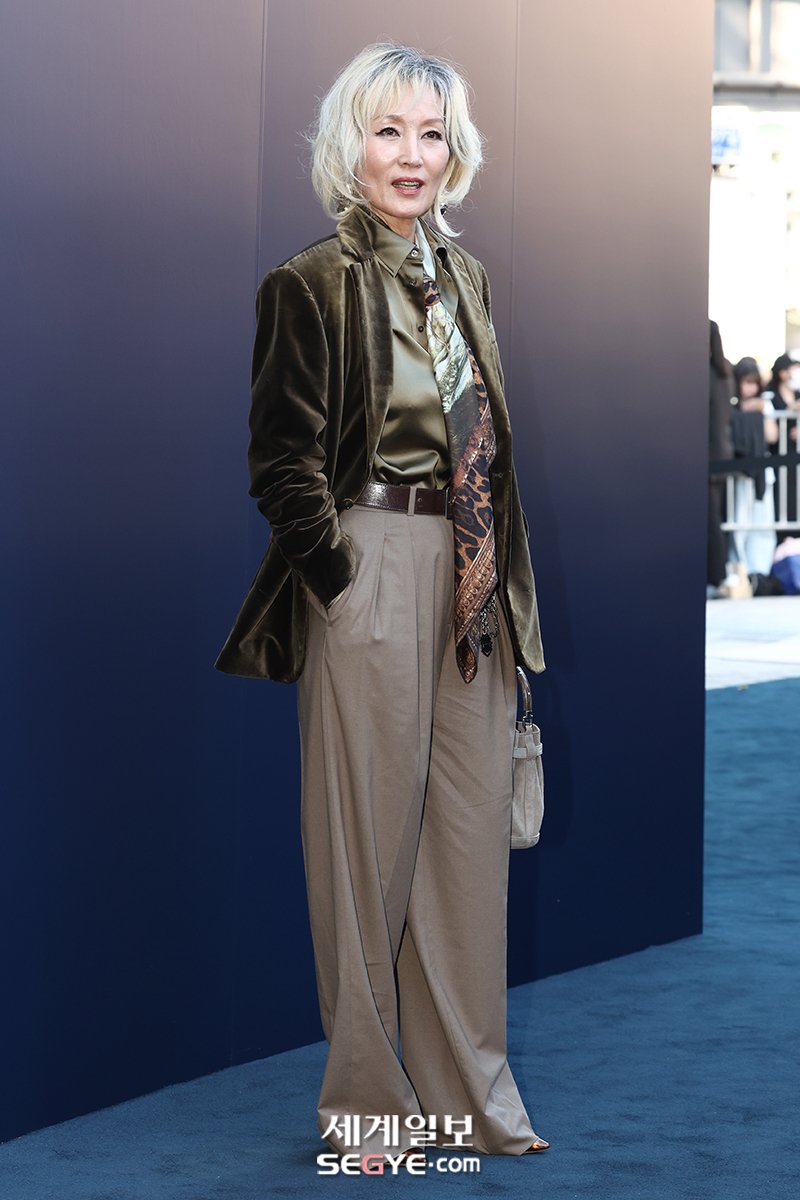 621125_h0's tweet photo. ‘랄프 로렌(RALPH LAUREN)’ 다큐멘터리 '베리 랄프' 스크리닝 이벤트 포토콜 
#이혜영 https://t.co/IEEmM2xrw9