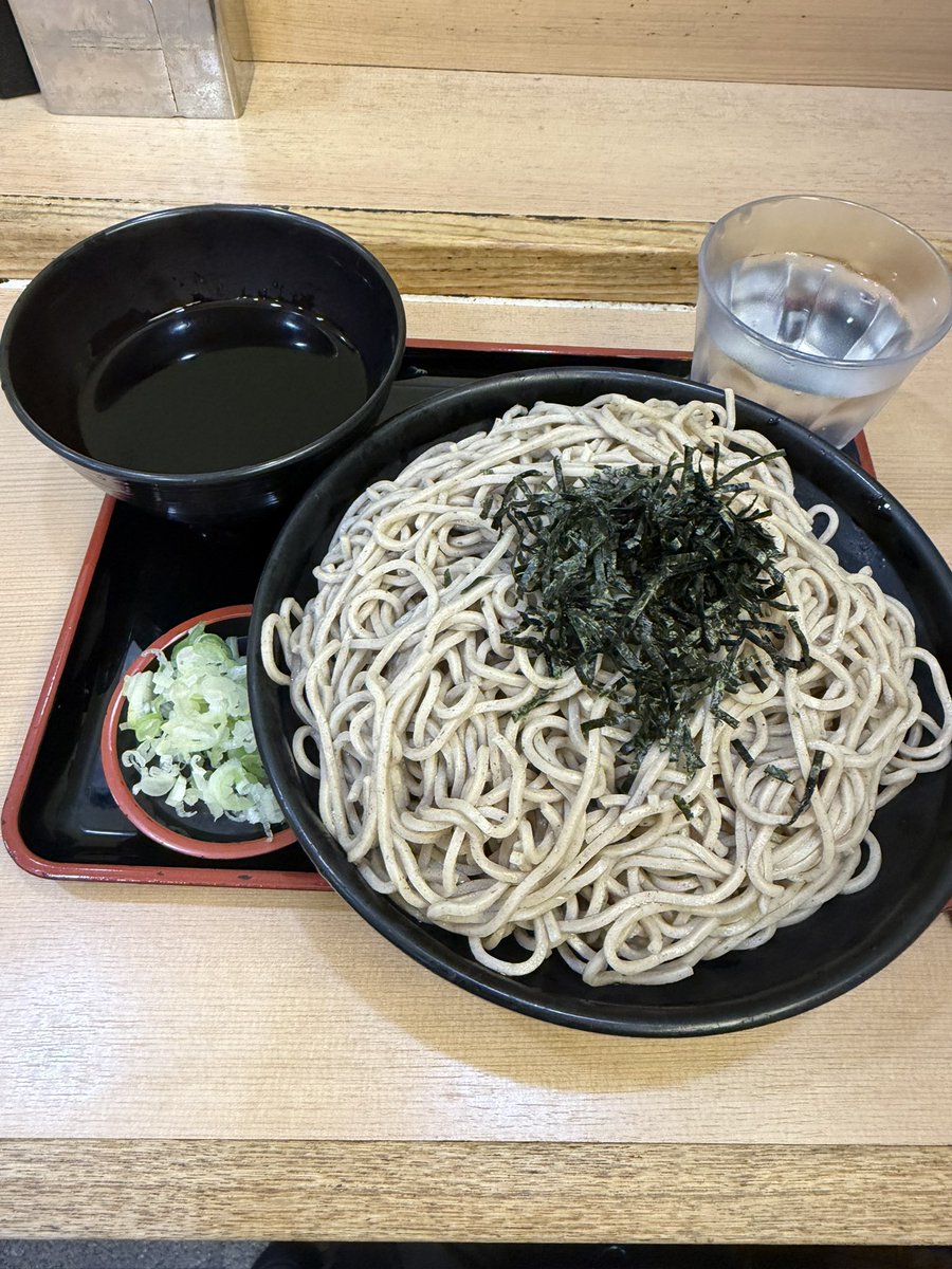 syno269's tweet photo. 朝兼昼兼夜
ざる蕎麦410円 https://t.co/zBIRgTY3Qh