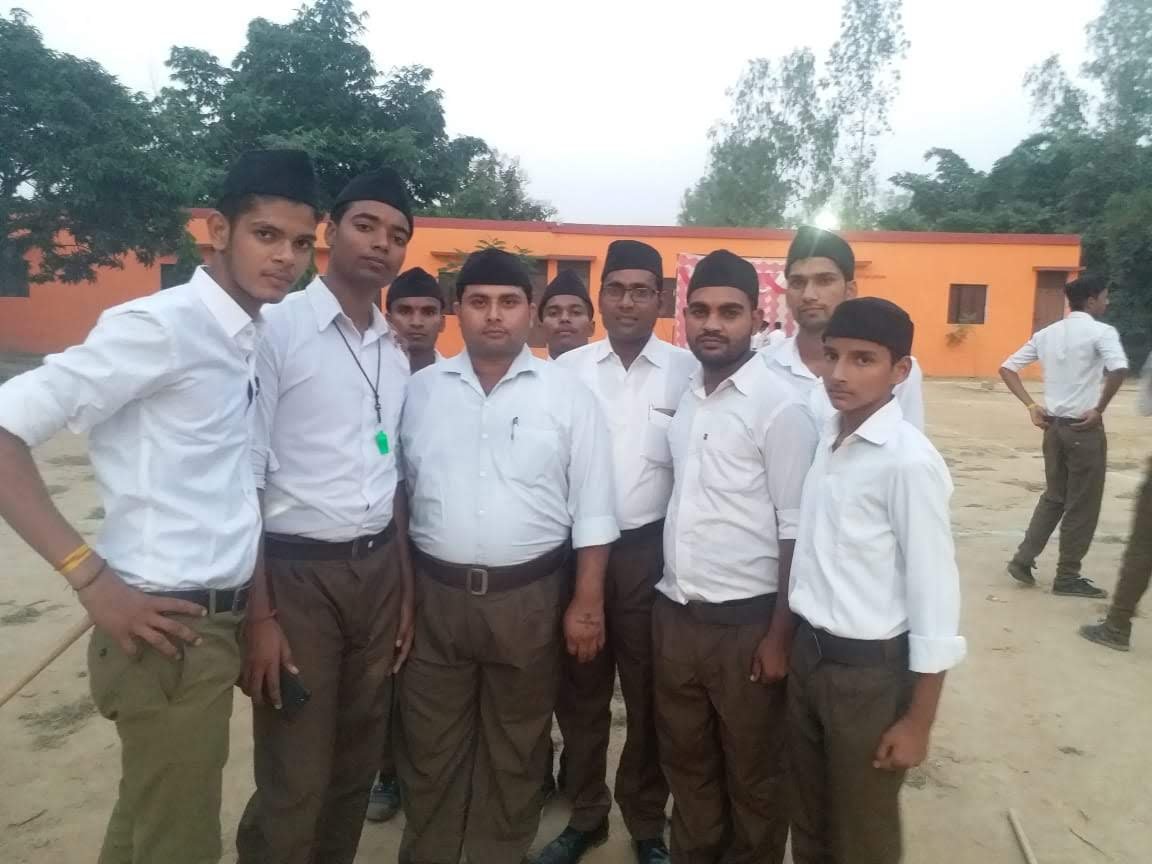 kovindra12's tweet photo. राष्ट्रीय स्वयंसेवक संघ परिवार ��ा मैं सदस्य हूं 🚩 (स्वयंसेवक) https://t.co/mzACmut4gg