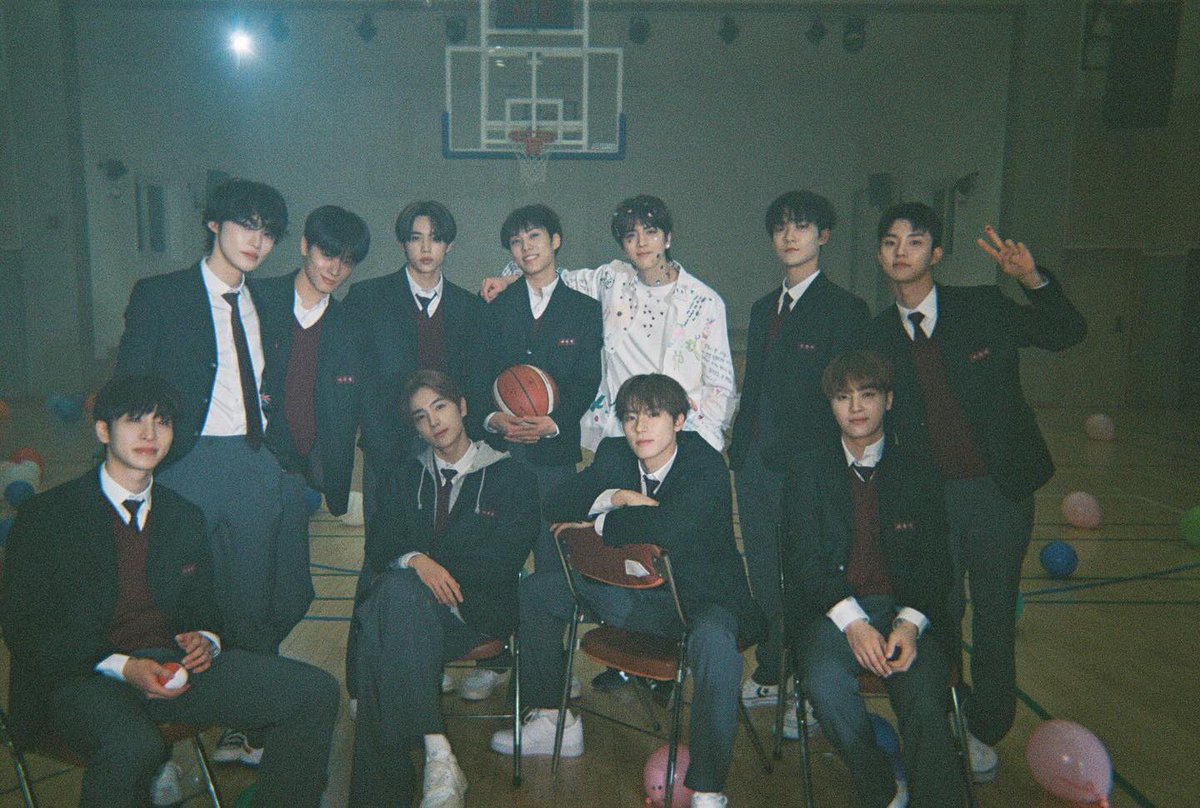 HeymeRee's tweet photo. My 11 i miss you dearly everyday 💙🫂
#THEBOYZ #THEB #더보이즈 #더비 https://t.co/06ocfnKclD