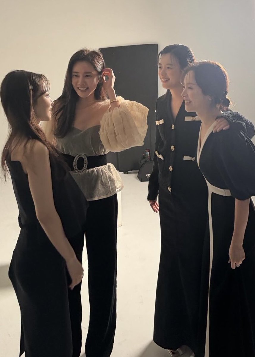 bbxlxve's tweet photo. 나이, 성별 불문하고 박보영을 보는 모두가  상태: 나도 모르게 광대가 올라가기 시작함 <<인거 하하하하   어 이런게 바로 대체불가 원조 귀요미라는거얌 🤞🏻 https://t.co/UDB7FiGeO3