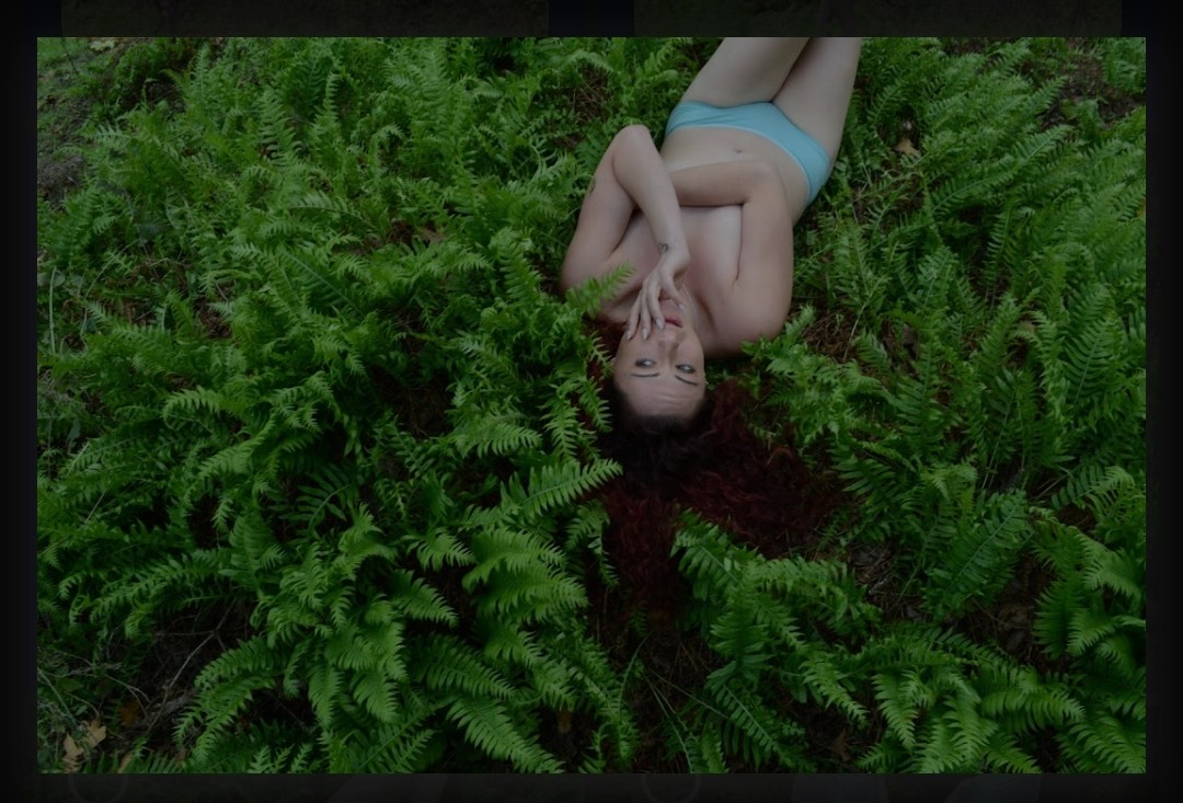 MsSkye143's tweet photo. There’s always been a part of me that feels most alive surrounded by nature. 🌿

Bare skin, wild ferns, fresh air, and absolutely no desire to be tamed.

#WildWoman #NaturePhotography #ArtisticModeling #OutdoorPhotography #nsfwtwtً https://t.co/9qt4JxHROh