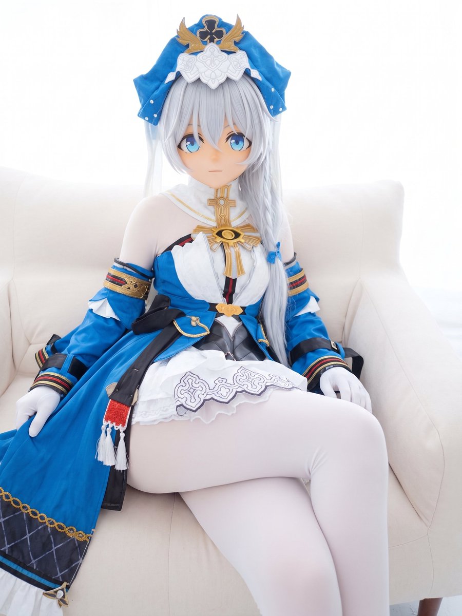 HonkaiWhite's tweet photo. 主教大人请你吃雪糕啦~
(超喜欢第四张😋)
#cosplay #honkaiımpact3rd #kigurumiㅤㅤ #Theresa https://t.co/Gf5ATTVeQ3