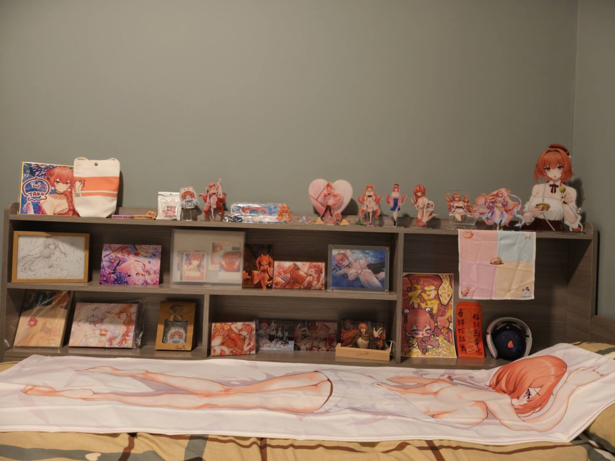 Awuu3344's tweet photo. 也有段时间没发文了~
最近因工作的麻烦弄的有些自闭┐⁠(⁠´⁠д⁠`⁠)⁠┌
不过最近总算节奏放慢了些
总之又搬家啦~这次终于有自己的幸福小窝了！
励志把这里塞满tako！
感谢tako的馈赠,每收到时真的都高兴好一段时间！
能成为这里的一员真是太好了
虽然最近都在潜水啦
感谢tako！赞叹tako！tako最棒！
#塔觸帝國