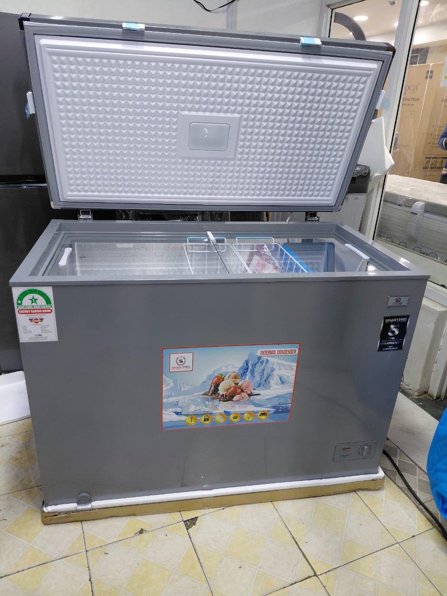 HseholdsItems's tweet photo. Smartpro 340litres Freezer SCF_400G @52000/=🔥🔥🔥
#freezer 
📞  0721902040 https://t.co/9B9NKaP2fv