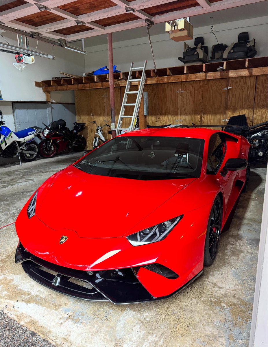 stevebrook85690's tweet photo. Stage 1 for this Lamborghini Huracan https://t.co/3ApFsBX2bT