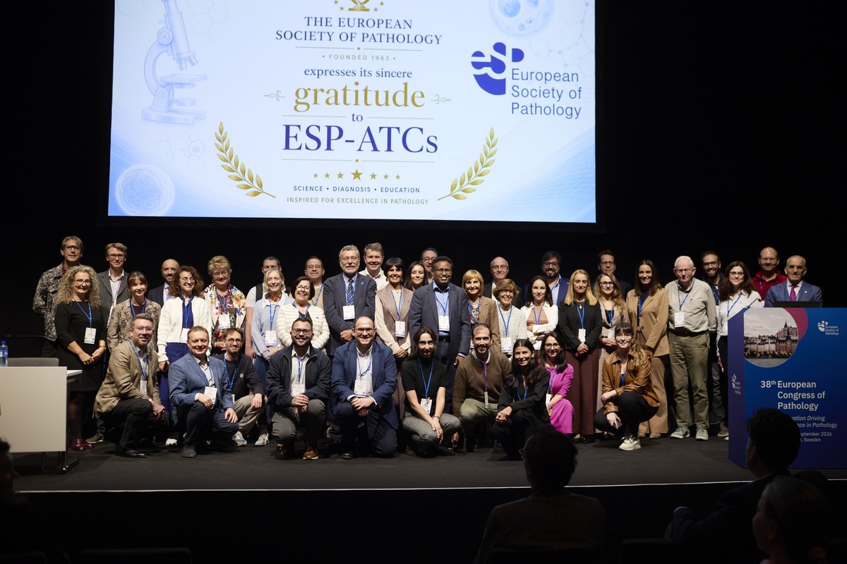 ESP_Pathology's tweet photo. At #ESPCongress and the session of the #education Committee we organised a brief ceremony to acknowledge the work of the ESP Advanced Training Centres!

This was a small recognition of their work and for training more than 150 Giordano Fellows thus far!
#pathology
#PathTwitter https://t.co/195aLOv0cW