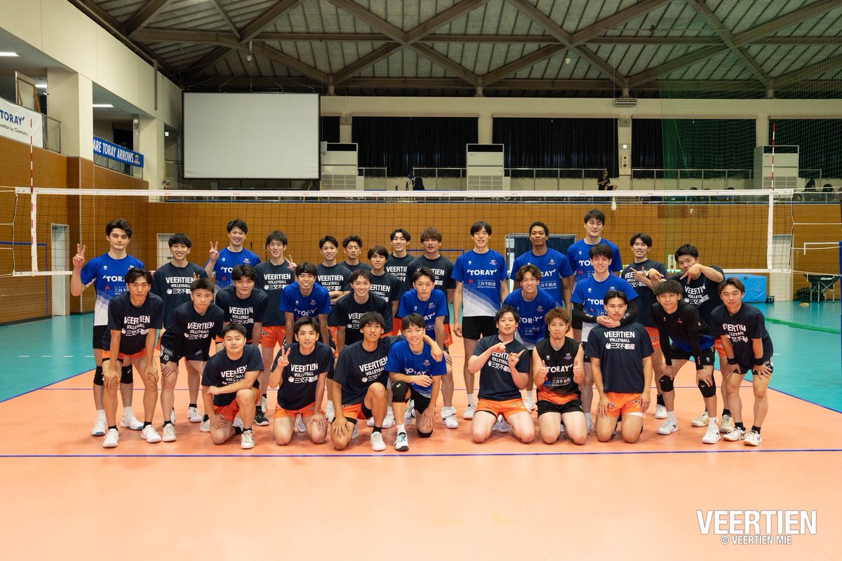 Veertien_VC's tweet photo. 🏐練習試合🏐
9/13(日) #東レアローズ静岡 さんと練習試合を行いました‼️

東レアローズ静岡の皆さま、ありがとうございました✨

#ヴィアティン四日市
#ヴィアティンバレーボール
#大同生命SVリーググロース https://t.co/rN9QrIziAk