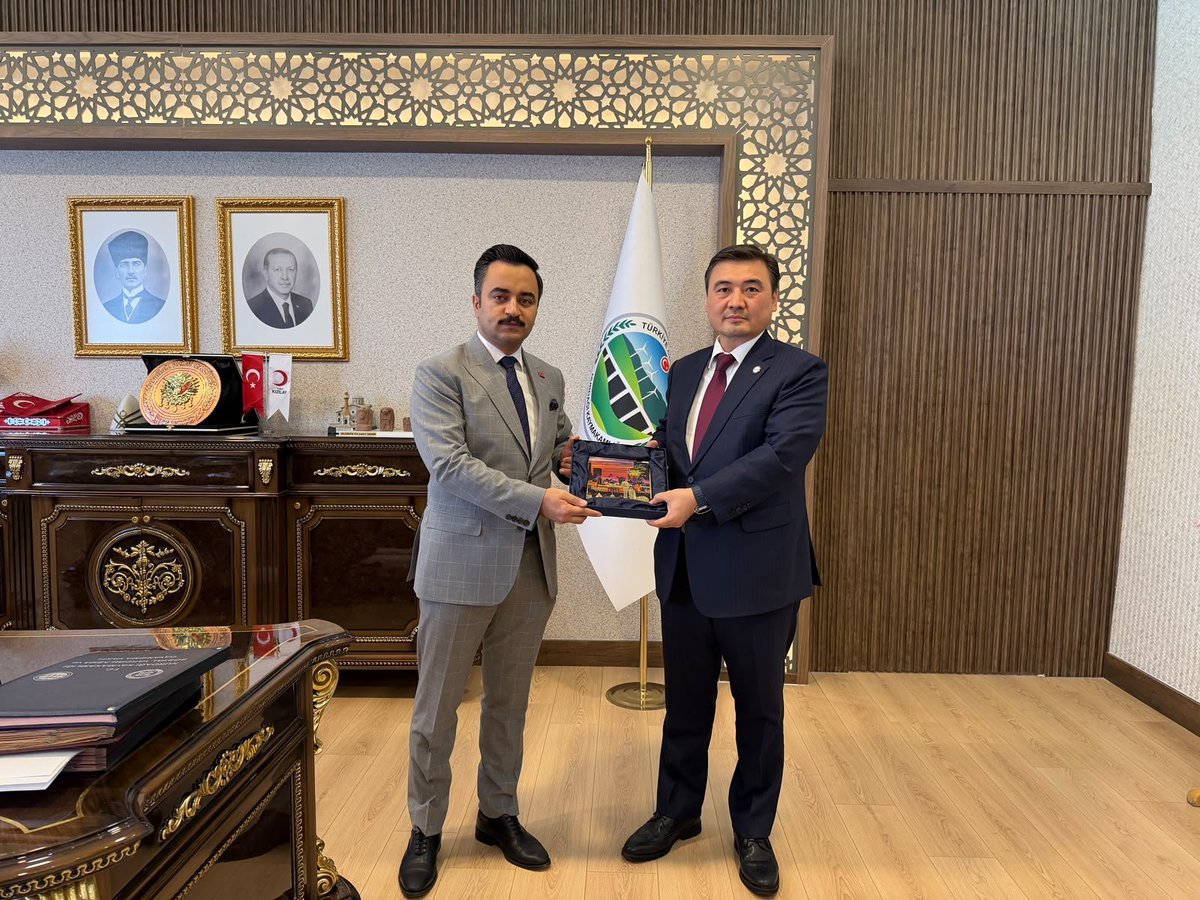 KazAID_RK's tweet photo. 🏫 On Sept 14 in Gaziantep, the 960-student Khoja Ahmed Yasawi School, built on the initiative of President Tokayev, welcomed its first pupils. KazAID Chairman Amb. Nurgali Arystanov &amp; Dep Governor Yakup Kılınçoğlu attended the event.
#KazAID #Kazakhstan #Turkiye #ODA https://t.co/Bg8H6yhjns