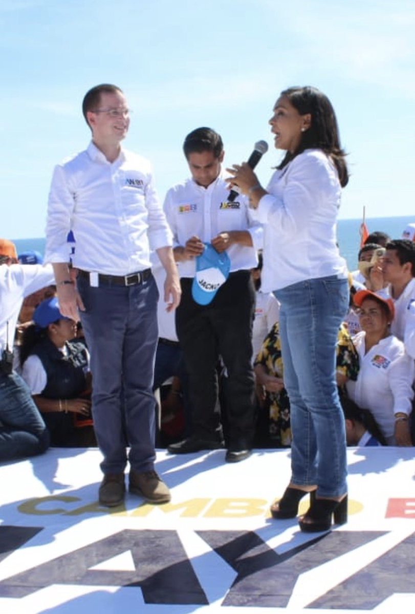 Tlalocdoc's tweet photo. @Beatriz_Mojica Tal vez no se pierda Guerrero, aunque quién sabe, pero será la antesala de la más baja votación e inclusive hasta la elección más cerrada en votos de la oposición. La mayoría incopetentes y corruptos, considerate la  menos o el menos peor, solo eso. https://t.co/UUqaPpTwnG
