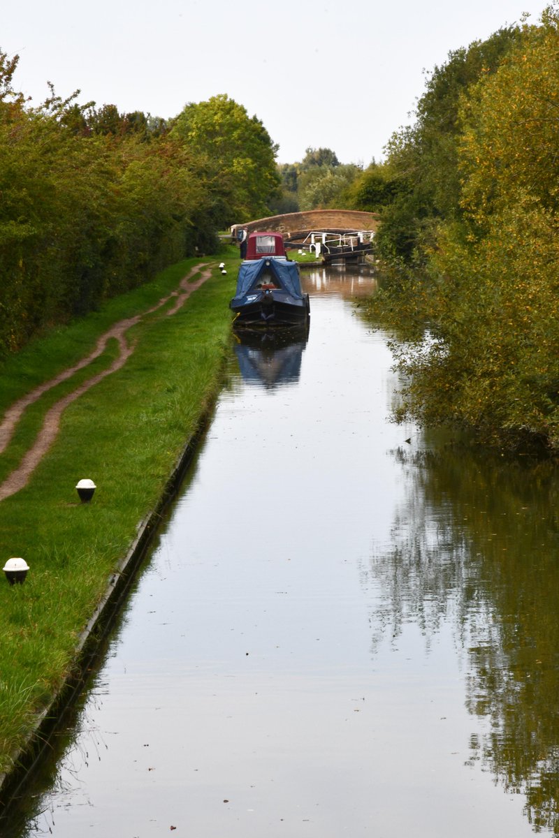 retired_tom's tweet photo. My photos from #September 2020
@CanalRiverTrust #GrandUnionCanal #AylesburyArm #Lock #Bridge #Narrowboat #Reflections
#Canals & #Waterways can provide #Peace & #calm for your own #Wellbeing #Lifesbetterbywater #KeepCanalsAlive https://t.co/N5YbrJGbb4