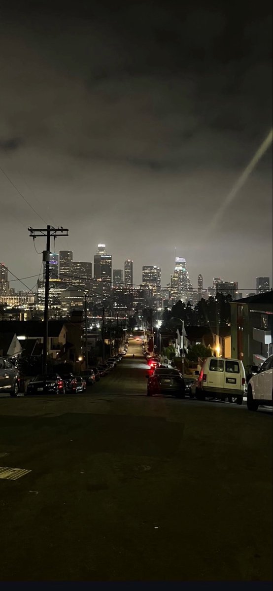 user187805's tweet photo. The LAnd 🌀🌃 https://t.co/Svu57uW8IF
