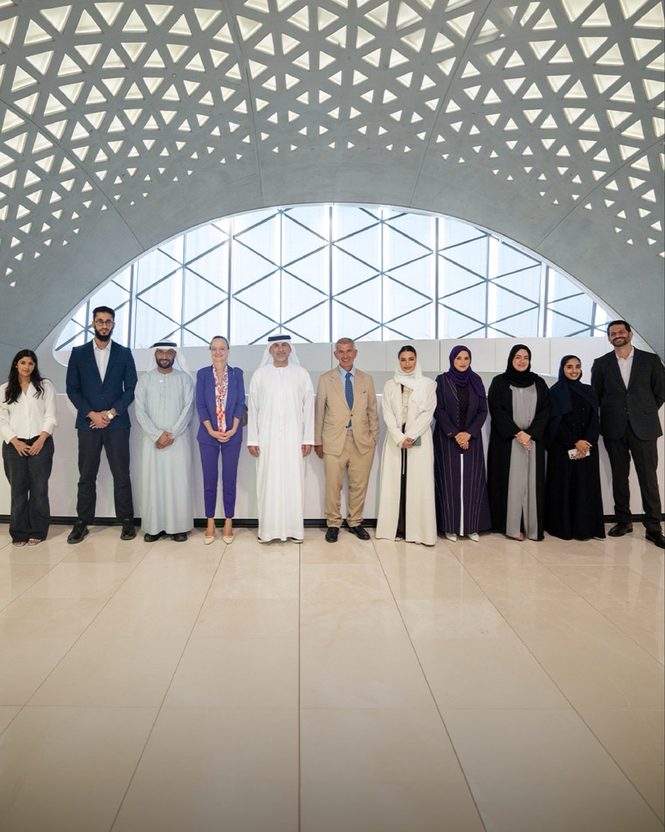 beeahgroup's tweet photo. #UAE
في خطوة تهدف إلى تعزيز نماذج الأعمال المستدامة، أبرمت “بيئة”ومجموعة شلهوب اتفاقية استراتيجية لاستكشاف فرص التعاون في مجالات الاقتصاد الدائري، والتنمية الحضرية المستدامة، والمباد��ات ذات الأثر المجتمعي. وقد تم توقيع الاتفاقية في المقر الرئيسي لـ”بيئة” من قبل خالد الحريمل، الرئيس التنفيذي للمجموعة ونائب رئيس مجلس إدارة “بيئة”، وباتريك شلهوب، الرئيس التنفيذي لمجلس إدارة مجموعة شلهوب.

ومن خلال هذه الشراكة، سيعمل الطرفان على استكشاف إطار عمل متكامل للاقتصاد الدائري ضمن عمليات قطاع التجزئة، يشمل حلول إدارة النفايات، والتغليف المستدام، والابتكار المرتكز على الاستدامة، وإعداد التقارير البيئية والاجتماعية والحوكمة (ESG).

كما سيتناول التعاون فرصاً مرتبطة بتفعيل الوجهات والمبادرات المجتمعية التي تشجّع على الاستهلاك المسؤول، بما يسهم في دعم أهداف دولة الإمارات الأوسع في مجالي الاستدامة والاقتصاد الدائري.

Advancing sustainable business models, BEEAH and Chalhoub Group have entered a strategic agreement to explore opportunities for collaboration across circular economy practices, sustainable urban development, and community impact initiatives. Formalised at BEEAH Headquarters, the agreement was signed by Khaled Al Huraimel, our Group CEO and Vice Chairman, and Patrick Chalhoub, Executive Chairman of Chalhoub Group.

Through this partnership, the two entities will explore a structured circular economy framework for retail operations, including solutions for waste management, sustainable packaging, sustainability-driven innovation, and ESG reporting. The collaboration will also focus on opportunities linked to destination activation and community initiatives that promote responsible consumption, supporting the UAE’s broader sustainability and circular economy objectives.
#Partnerships #CreatingImpactTogether #Circularity #BEEAH #WeAreChalhoub
@ChalhoubGroup