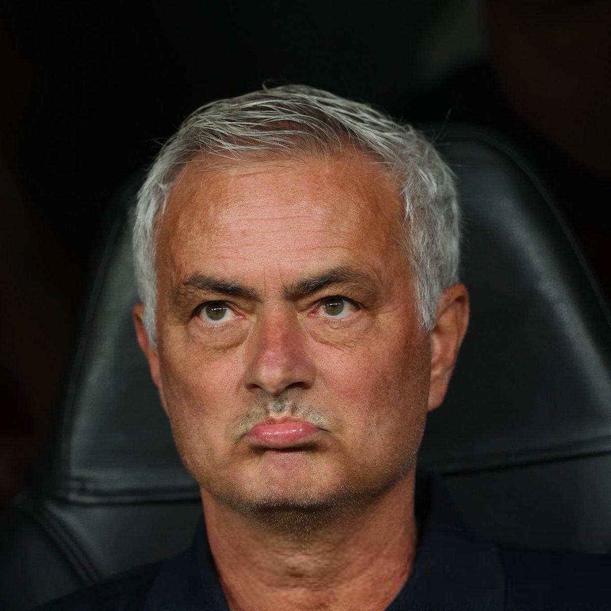 _BeFootball's tweet photo. 🚨 AVANT DE SIGNER AU BARÇA, RODRI 🇪🇸 A DIRECTEMENT APPELÉ JOSÉ MOURINHO 🇵🇹 ! 📞

Il a tenu à remercier personnellement le technicien portugais pour son intérêt avant d'officialiser sa décision :

« L'ÉCHANGE A ÉTÉ EXCELLENT ET MOURINHO EST UN ENTRAÎNEUR FANTASTIQUE. Je l'ai appelé pour le remercier. 👏

J'AI CHOISI LE BARÇA POUR DES RAISONS SPORTIVES, là où je pouvais le plus progresser et m'épanouir. »

(@mundodeportivo)