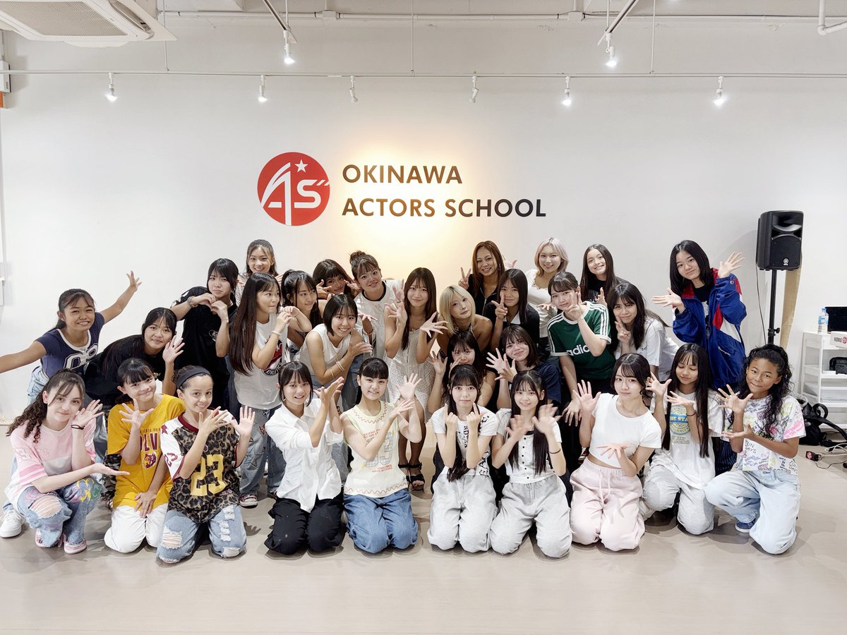 yumefujibayashi's tweet photo. 沖縄ｱｸﾀｰｽﾞｽｸｰﾙ★B.B.WAVES★事務所を、退所する事になりました!!!
ｱﾝﾅさん.ｽﾀｯﾌさん達.ﾒﾝﾊﾞｰのみなさん.そして、ﾊﾟｰﾄﾅｰｼｯﾌﾟの皆様.ｻﾎﾟｰﾀｰの皆様.『２年間♡本当にありがとうございました❤️❤️』
#藤林夢 #Yume #感謝 #Okinawa ❥❥❥ https://t.co/amneZQ0HiC