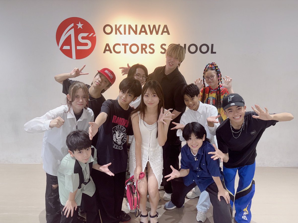 yumefujibayashi's tweet photo. 沖縄ｱｸﾀｰｽﾞｽｸｰﾙ★B.B.WAVES★事務所を、退所する事になりました!!!
ｱﾝﾅさん.ｽﾀｯﾌさん達.ﾒﾝﾊﾞｰのみなさん.そして、ﾊﾟｰﾄﾅｰｼｯﾌﾟの皆様.ｻﾎﾟｰﾀｰの皆様.『２年間♡本当にありがとうございました❤️❤️』
#藤林夢 #Yume #感謝 #Okinawa ❥❥❥ https://t.co/amneZQ0HiC