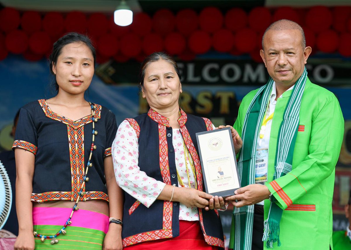 KalingMoyongBJP's tweet photo. Our traditions & culture are our identity! 🌾

Happy to have joined the first-ever “Solung Festival Celebration” of Bosing (I) Banggo at Yagrung Village, East Siang, along with ZPC Smty Ruth Tabing Boko Ji, BJP Spokesperson Shri Tobom Dai Ji, Public Leader Shri Talung Tamuk Ji, Student Leader Shri Raja Tasung Ji & the wonderful people of Bosing (I) Banggo.

I thank the people of Bosing (I) Banggo for their warm hospitality and for celebrating Solung with such enthusiasm, joy and cultural pride. May the spirit of Solung continue to bring harmony, prosperity and togetherness to the community.

#SolungFestival #Bosing_I_Banggo #Yagrung #EastSiang #AdiCulture #AdiTradition
1/4