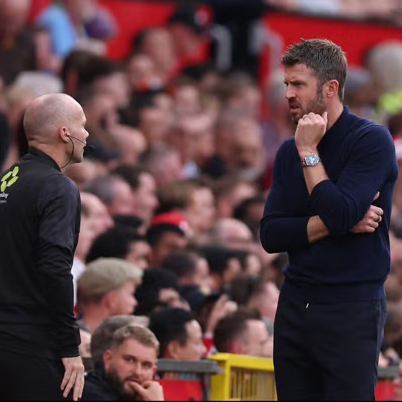 Manunitedboyy's tweet photo. 🚨🚨 | 𝐉𝐔𝐒𝐓 𝐈𝐍: Michael Carrick was reportedly NOT pleased with the apology. Manchester United believe the goal would have been ruled out if Michael Oliver had been sent to the VAR screen. 😳
[@TyMarshall_MEN]
#MUFC #ManchesterUnited #PremierLeague https://t.co/fWXXecs2Dm