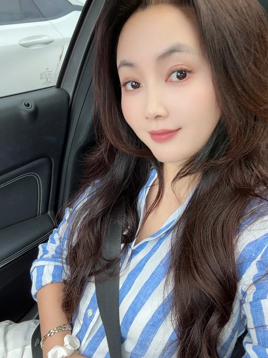 samuel_ducote's tweet photo. 今天的我，没有孩子在旁边，也没有工作上的身份。只是一个普通的女人。 https://t.co/uR7SbLpkdO