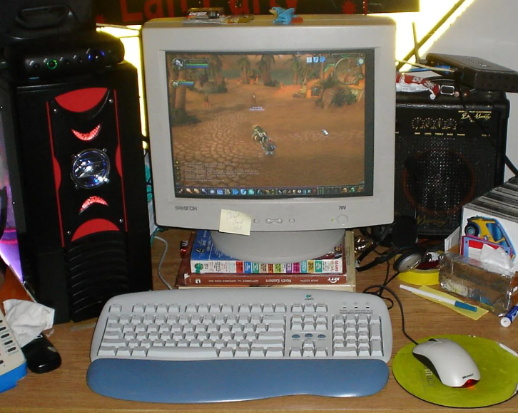 ThankorLeWar's tweet photo. Vrai joueur de vanilla joue comme en 2005,

- Ecran cathodique 

- Souris à boule, 

- Packard Bell boosté avec Intel Penthium 4

- Connexion très haut débit 56k

- On simule une déconnexion toutes les 3 heures.

- On clic sur ses sorts ! https://t.co/N7ikVWAEIJ