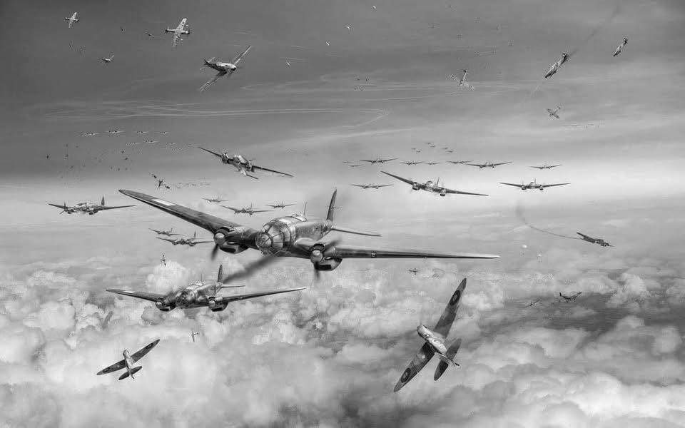 SolihullUpdates's tweet photo. Today is #BattleOfBritainDay ✈️ 🇬🇧 The decisive #SecondWorldWar battle took place in the skies of southern #England 86 years ago, between July and October 1940. https://t.co/IRAKR7cfUc https://t.co/qJTVR8LRnj